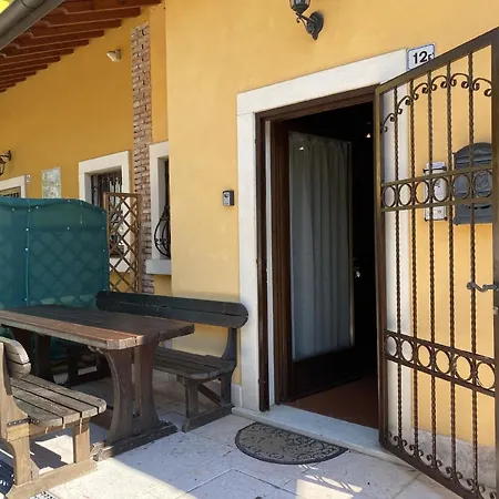 Ferienvilla Mit Gemeinschaftlichem Pool Und Grill Dom wakacyjny Pacengo Di Lazise