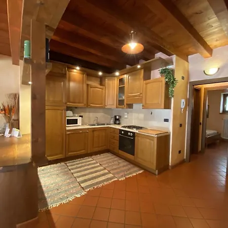 Ferienvilla Mit Gemeinschaftlichem Pool Und Grill * Pacengo Di Lazise